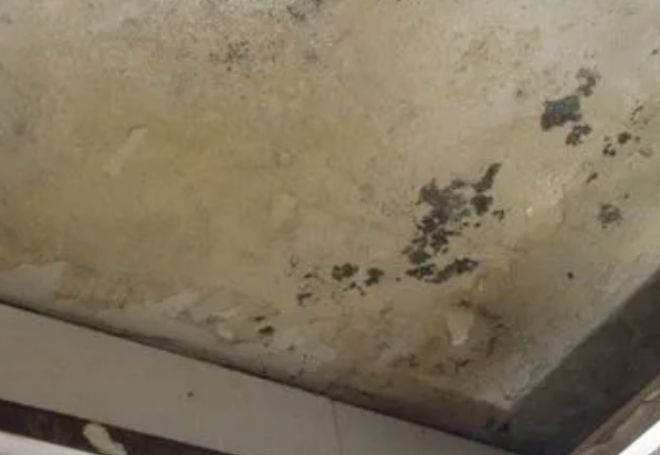 汉滨阳台漏水维修公司分享下汉滨卫生间渗水维修需要注意哪些问题。